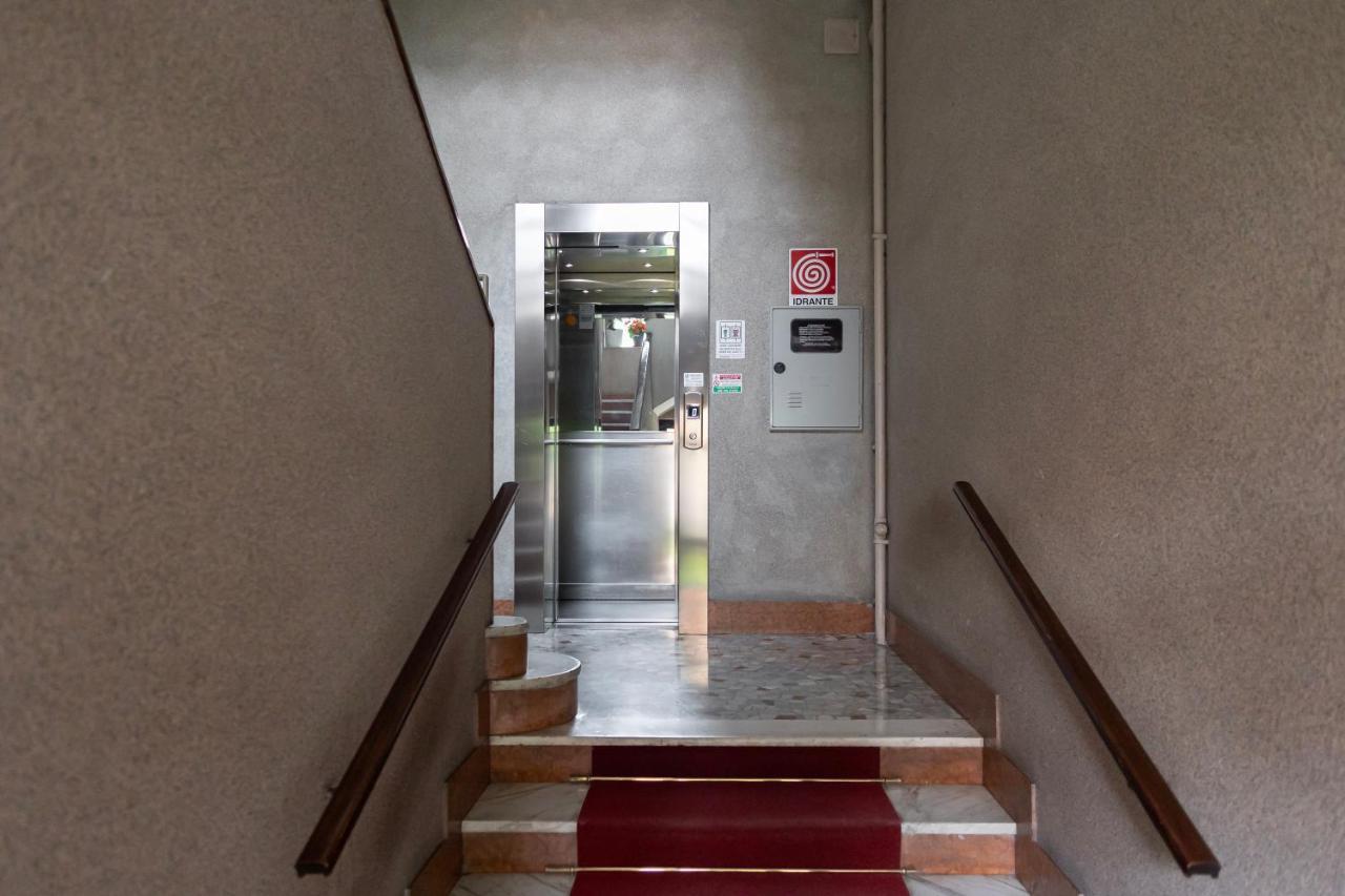 Elegante Bilocale In De Angeli - Piazzale Siena Apartment Milano Exterior foto